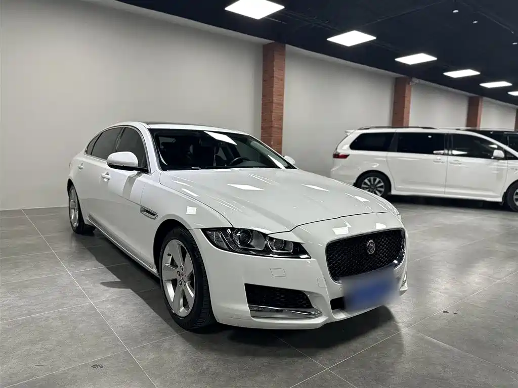 Jaguar XFL 2021 — фото 22