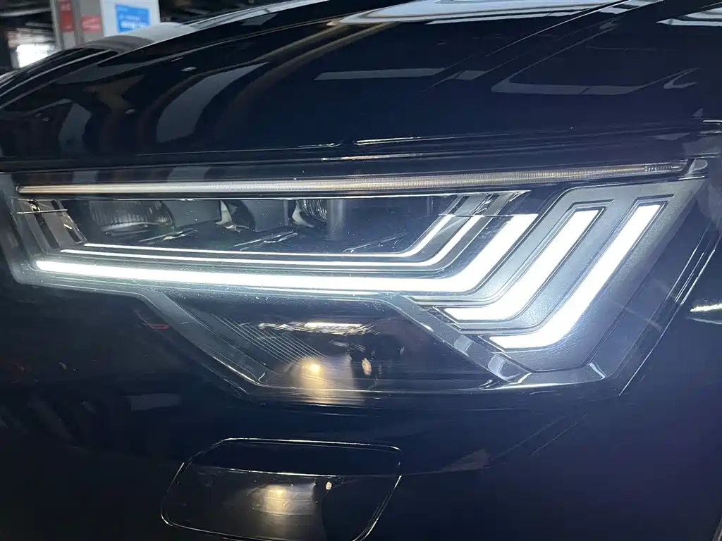 Audi A6 2021 — фото 20