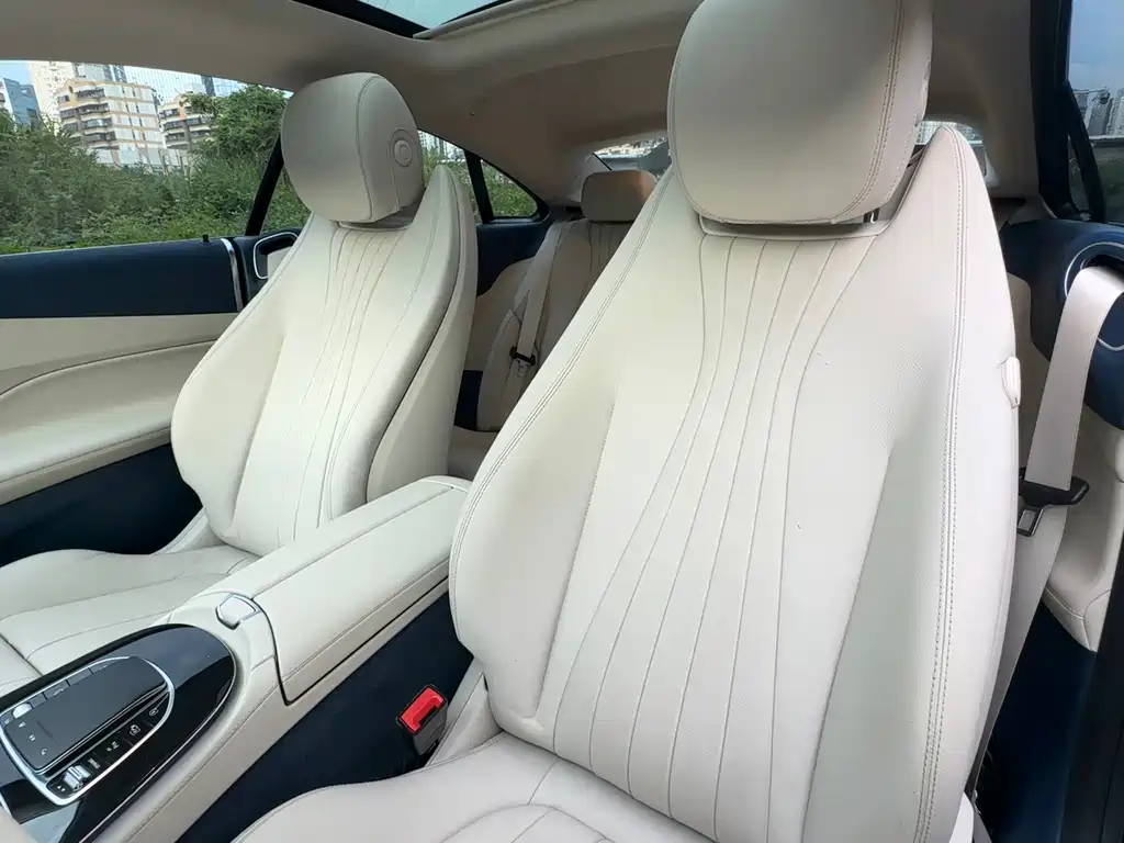 Mercedes-Benz E-Class 2022