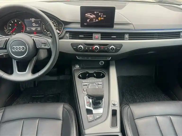 Audi A4L 2017