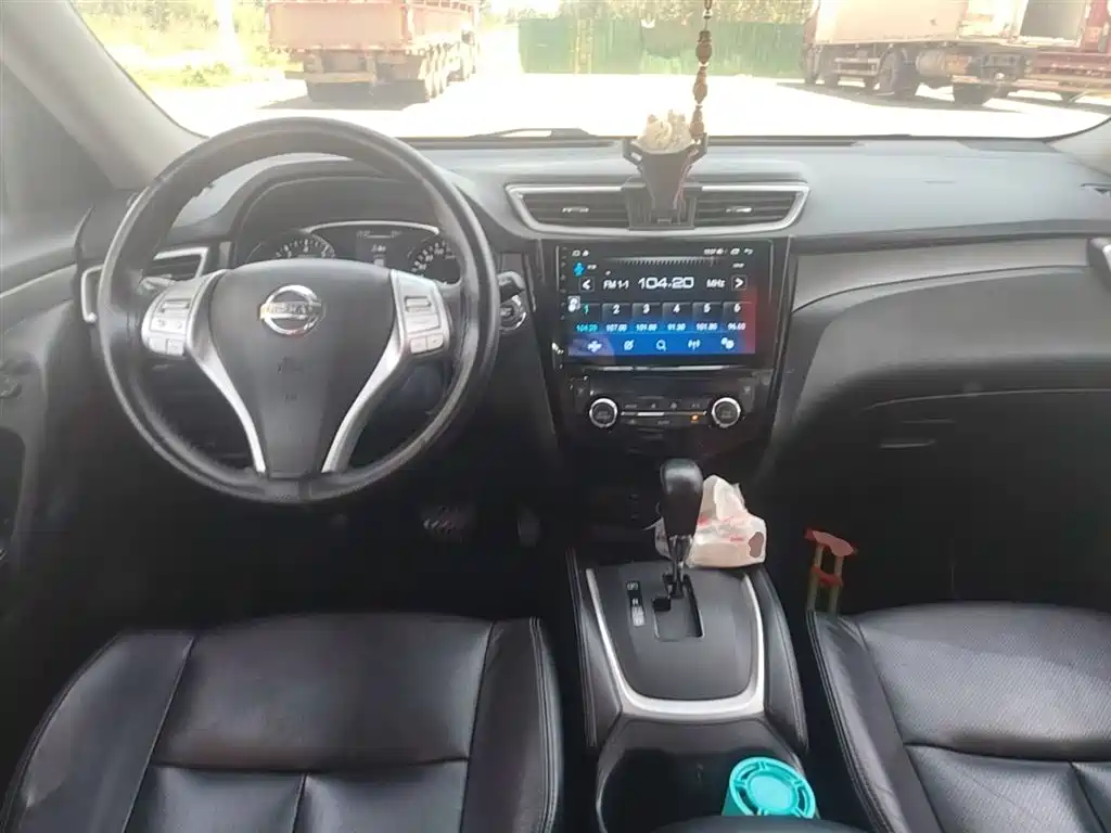 Nissan X-Trail 2015 — фото 10