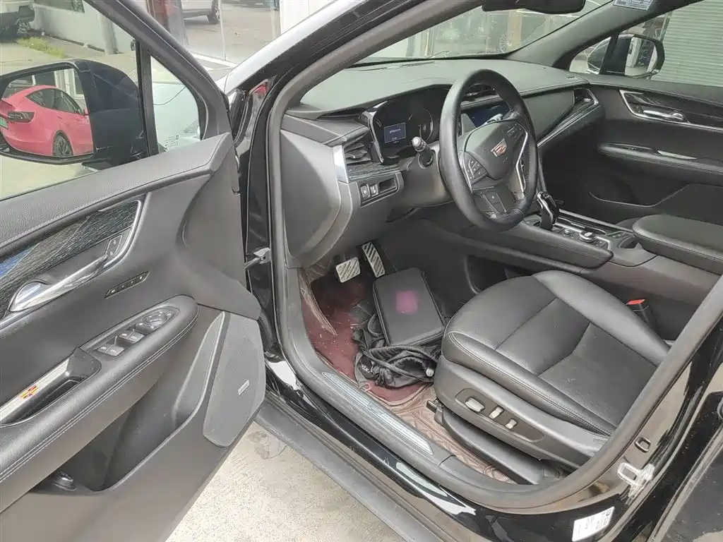 Cadillac XT5 2021 — фото 12