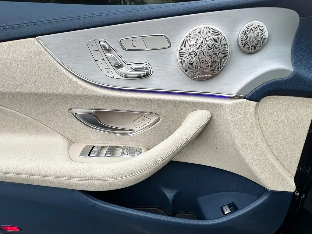 Mercedes-Benz E-Class 2022 — фото 10