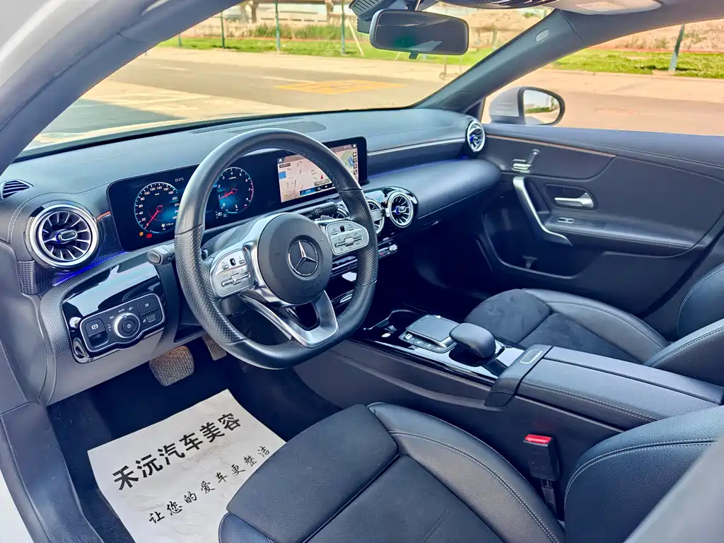 Mercedes-Benz A-Class 2022 — фото 7