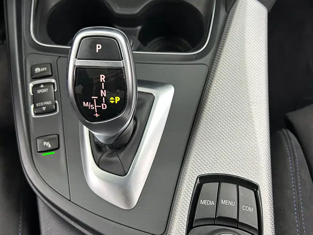 BMW 4 Series 2018 — фото 13