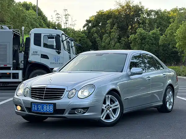 Mercedes-Benz E-Class 2009