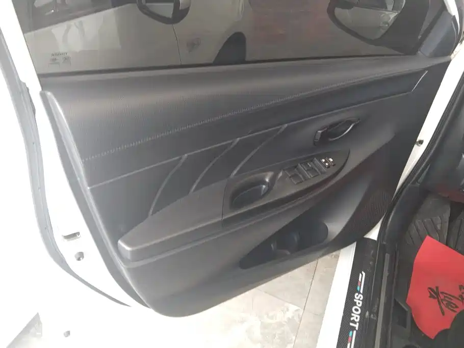 Toyota Yaris L 2019