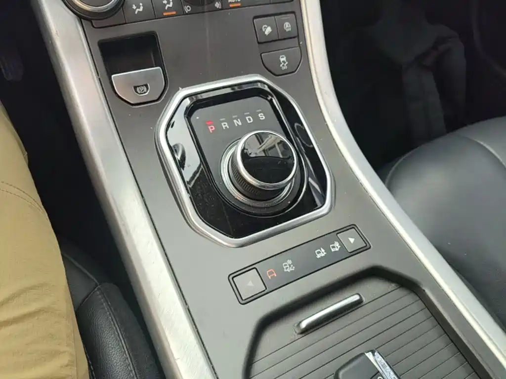 Land Rover Range Rover Evoque 2018 — фото 14