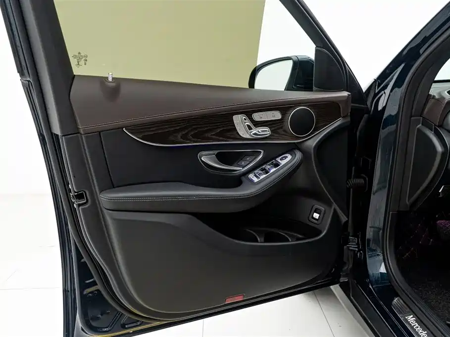 Mercedes-Benz GLC 2022 — фото 18