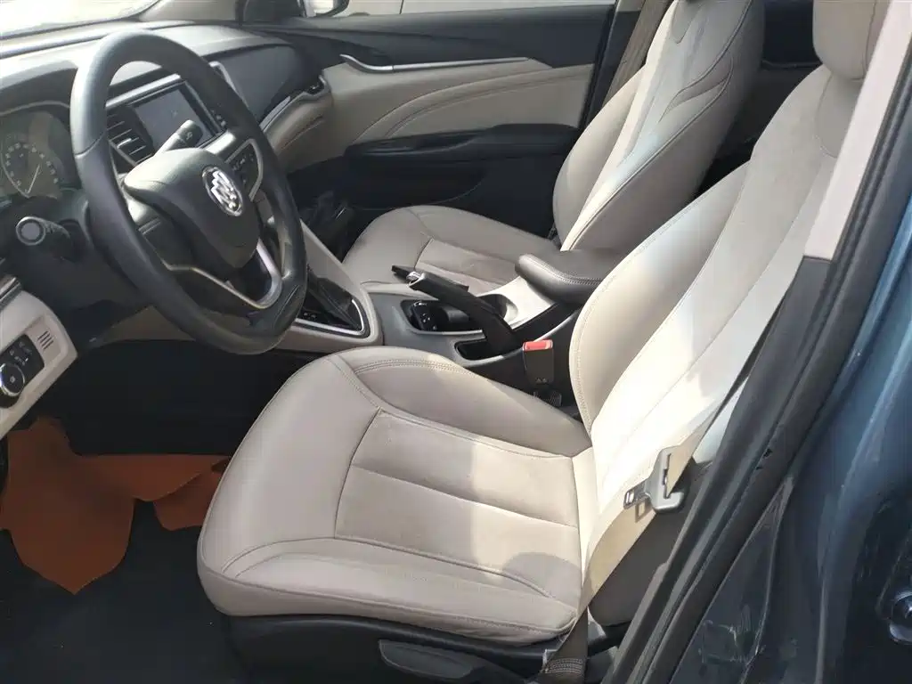 Buick Excelle 2015 — фото 11