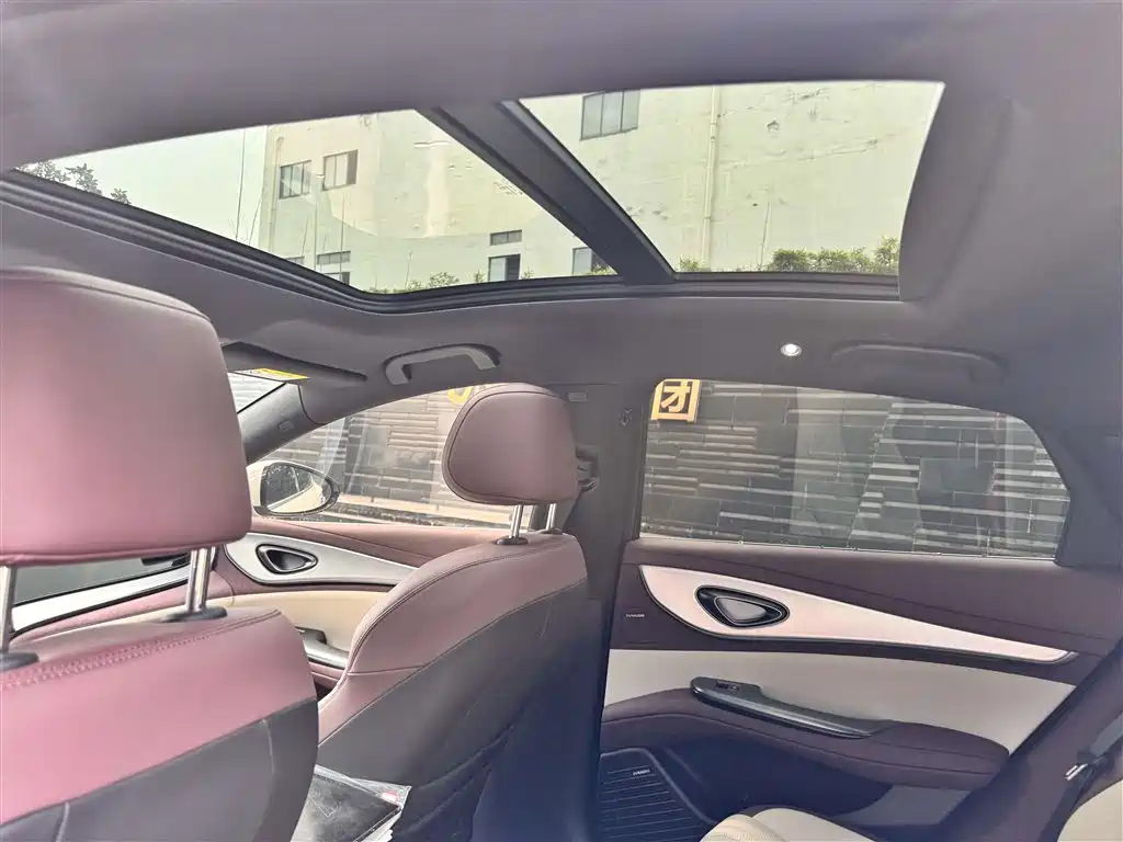 BYD Seal 07 DM-i 2025 — фото 8