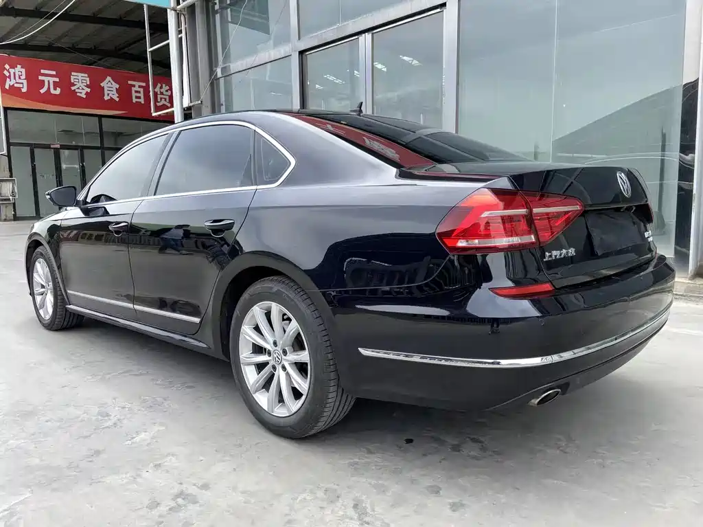 Volkswagen Passat 2018 — фото 4