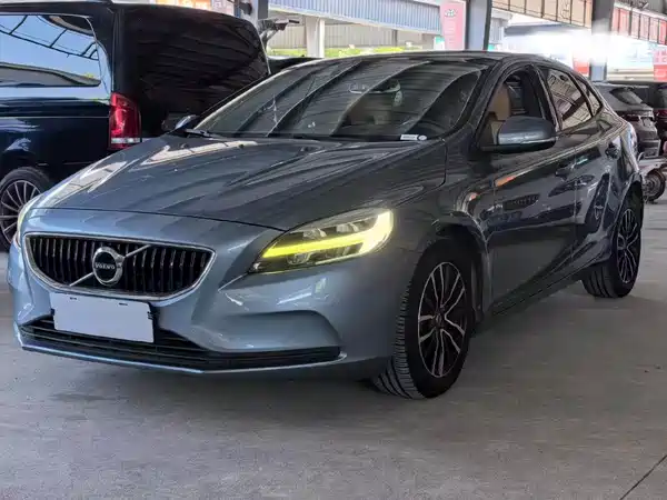 Volvo V40 2017