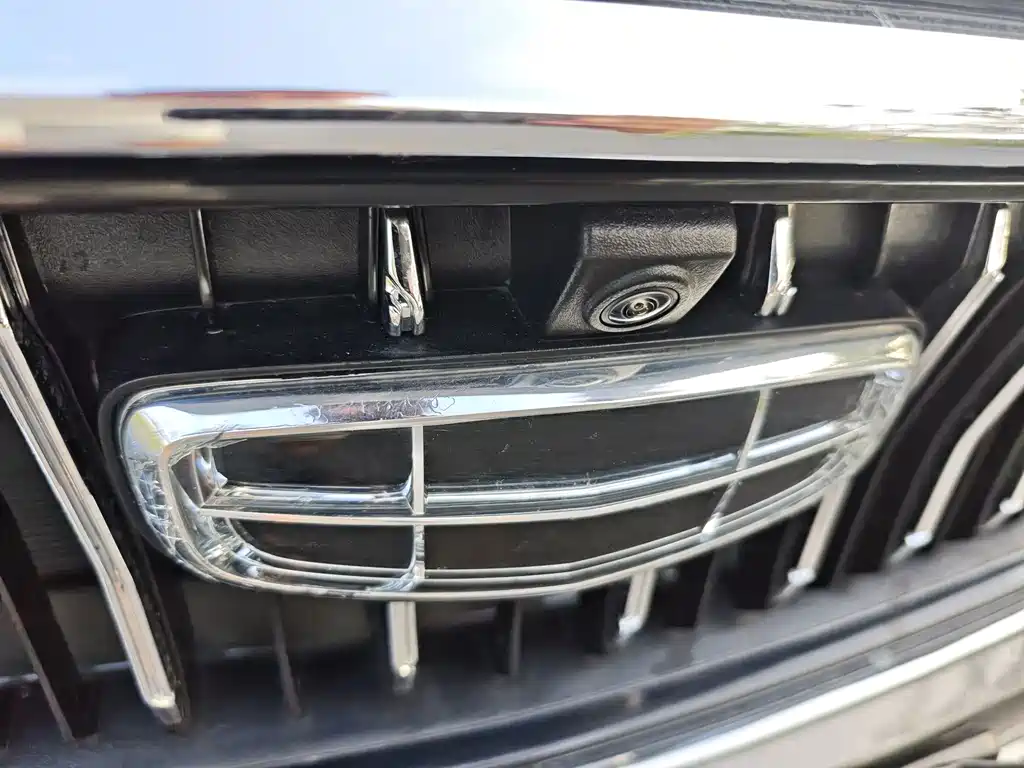 Geely Emgrand 2023