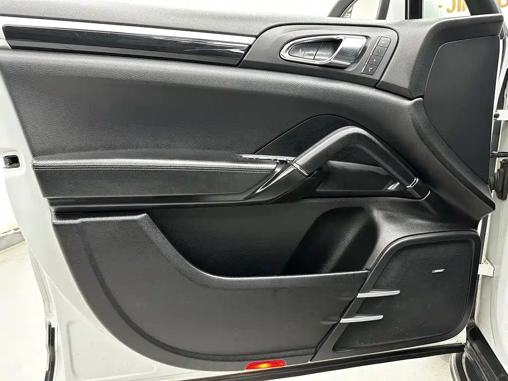Porsche Cayenne 2013 — фото 10