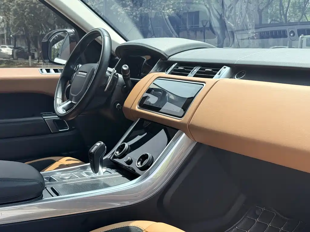 Land Rover Sport 2020 — фото 13