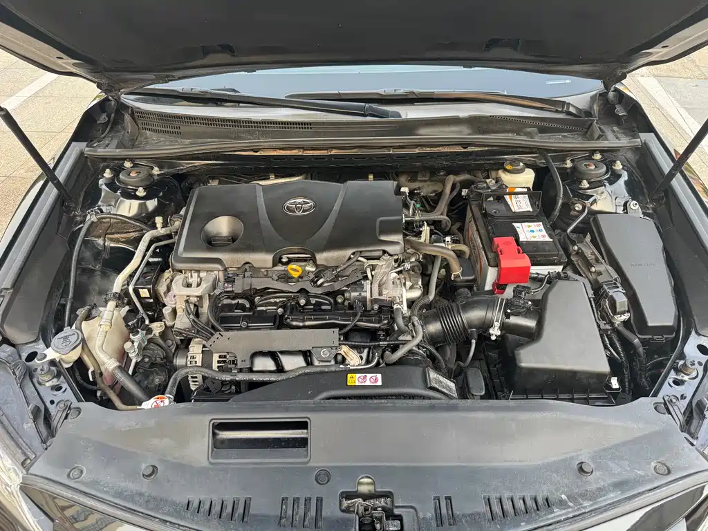 Toyota Camry 2018 — фото 17