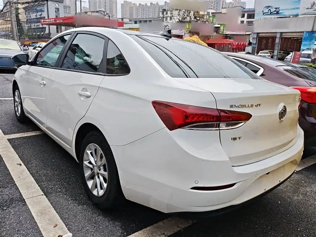 Buick Excelle 2019 — фото 5