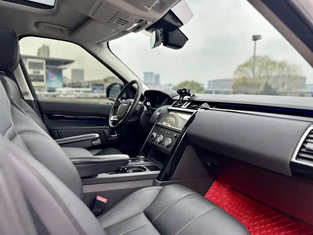 Land Rover Discovery 2020 — фото 11