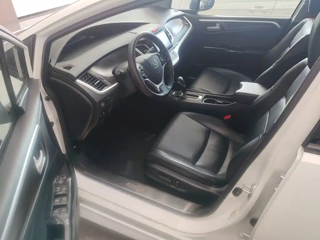 Honda Jade 2016 — фото 16