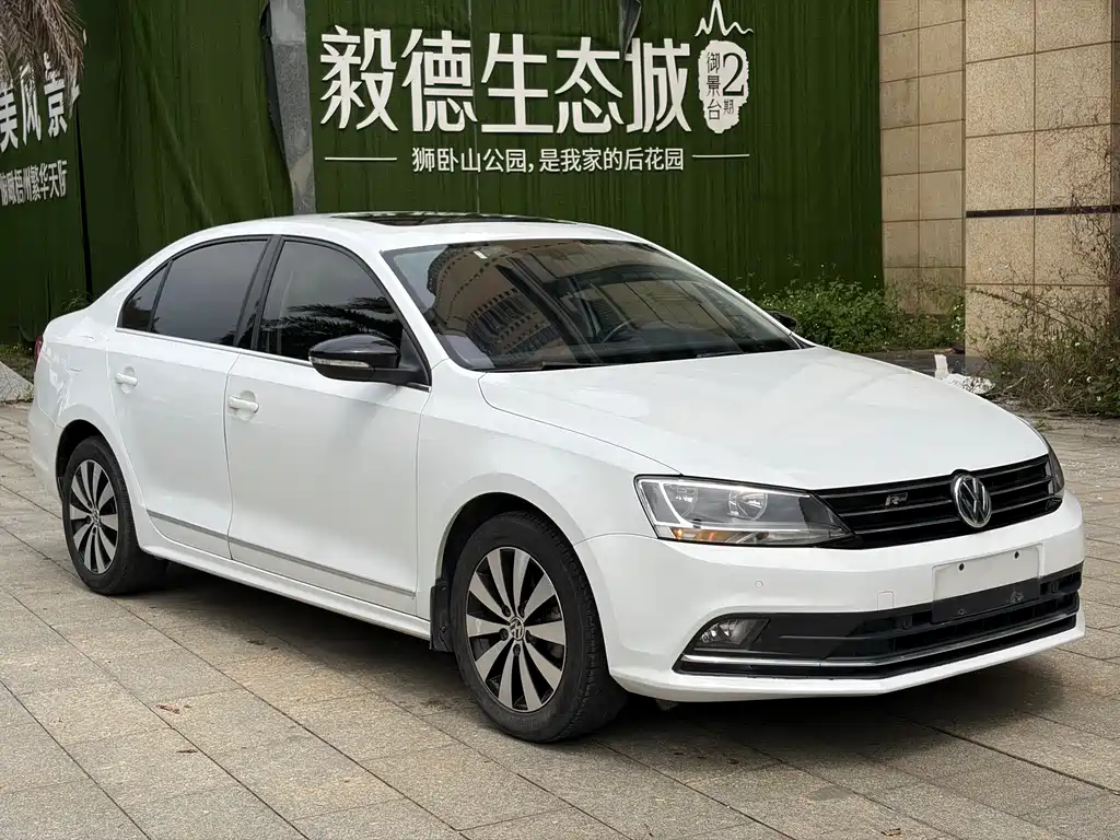 Volkswagen Sagitar 2017