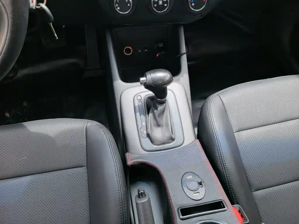 Kia K3 2015 — фото 14
