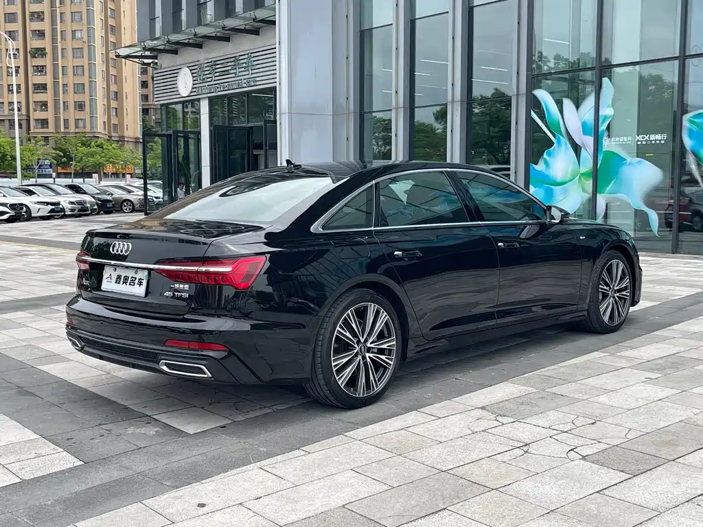 Audi A6L 2022
