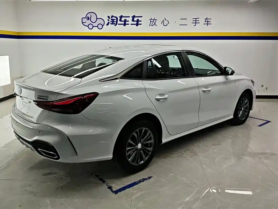 MG 5 2025