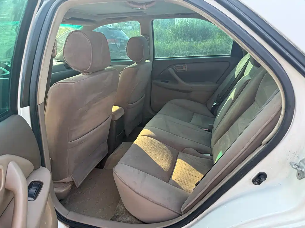 Toyota Camry 2001 — фото 11
