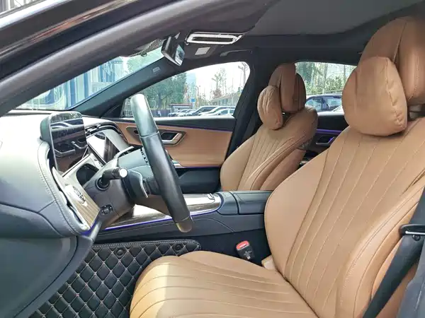 Mercedes-Benz E-Class 2024