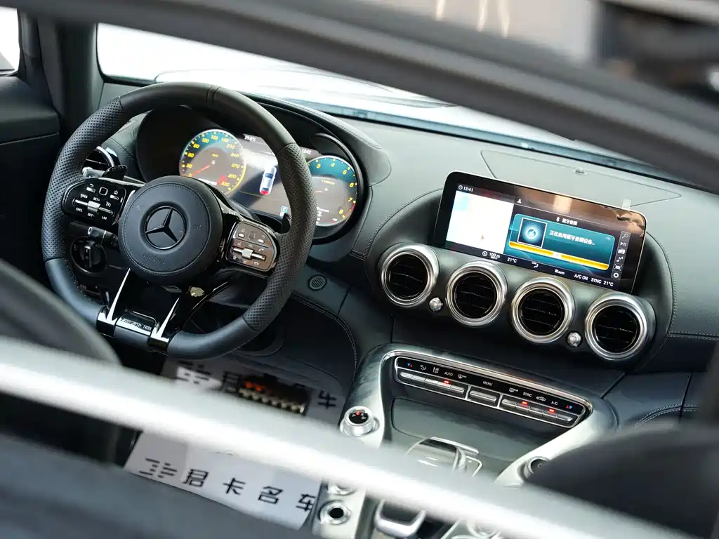 Mercedes-Benz AMG GT 2018 — фото 15