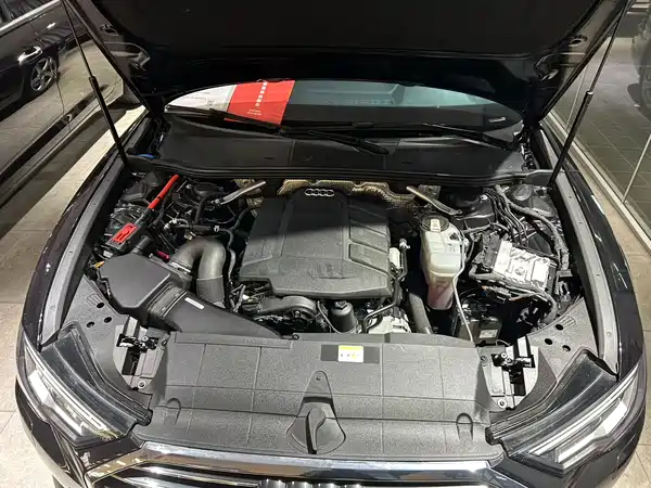 Audi A6L 2022