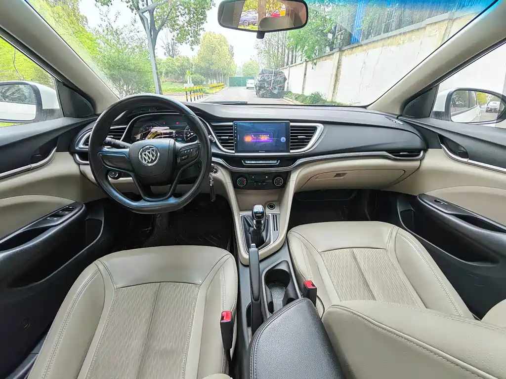 Buick Excelle 2017 — фото 11