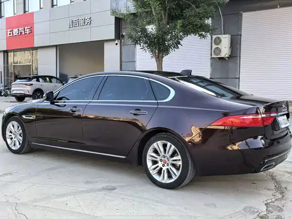 Jaguar XFL 2018