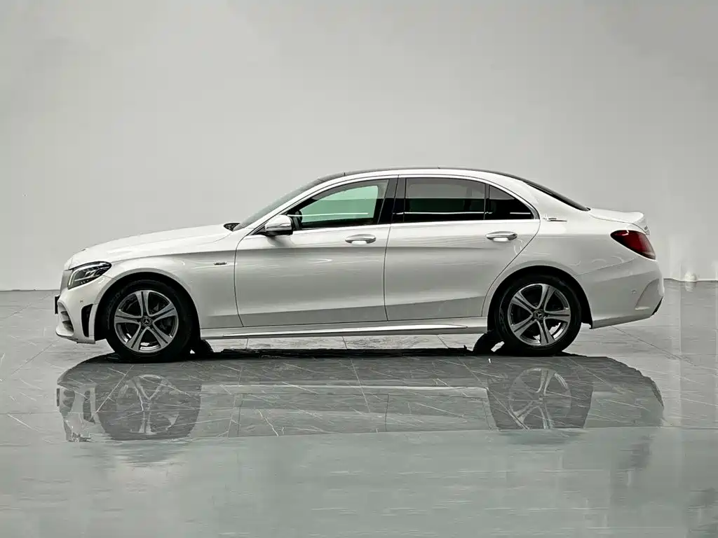 Mercedes-Benz C-Class 2020 — фото 3