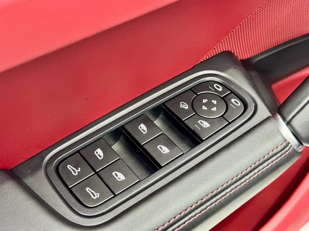 Porsche Cayenne 2023 — фото 18