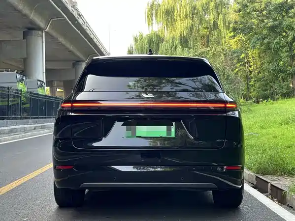 Li Auto L7 2025