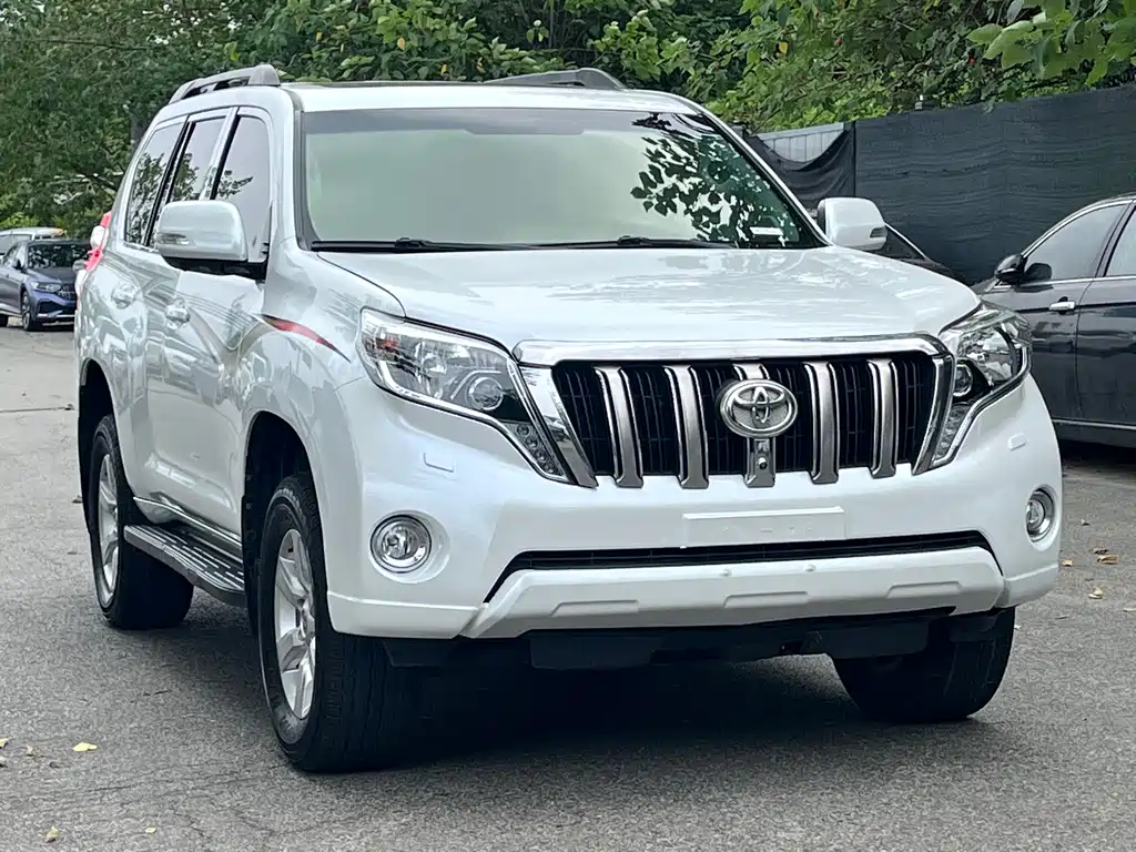 Toyota Prado 2017 — фото 2