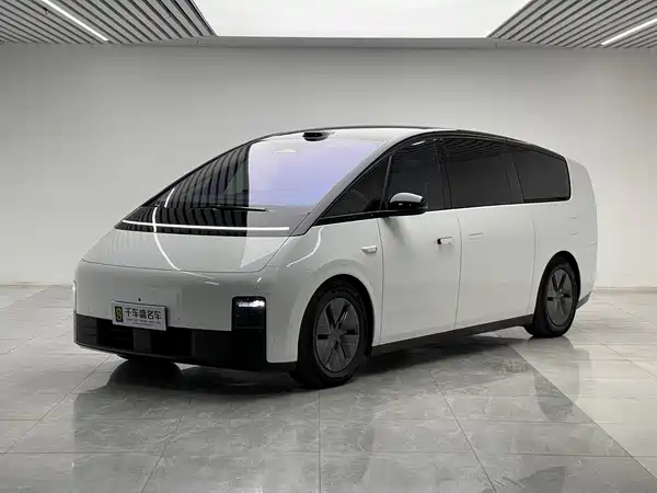 Li Auto MEGA 2025