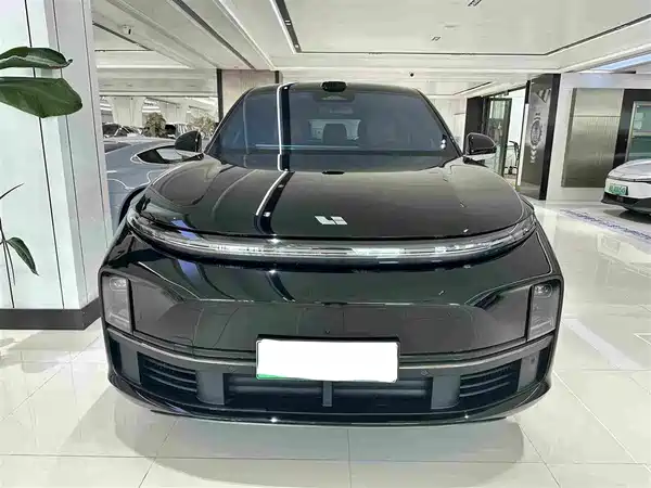 Li Auto L7 2025