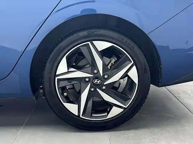 Hyundai Elantra 2021 — фото 19