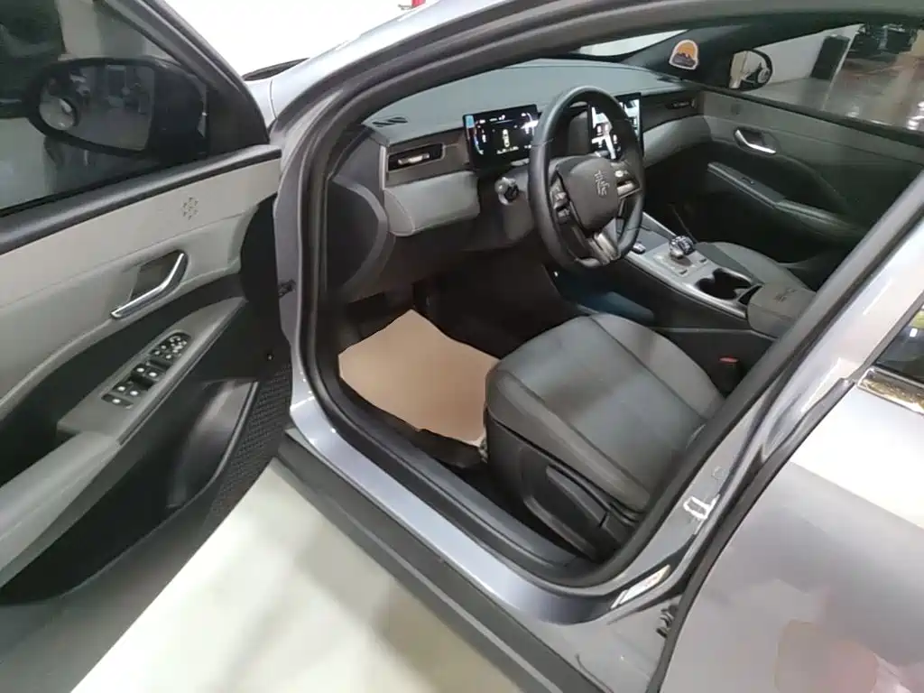 BYD Qin PLUS 2025 — фото 16