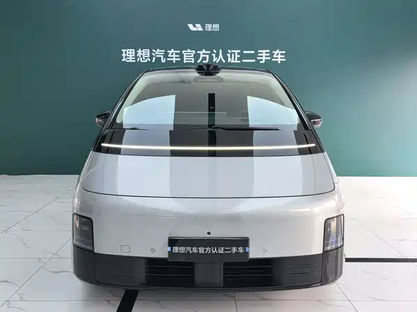 Li Auto MEGA 2024