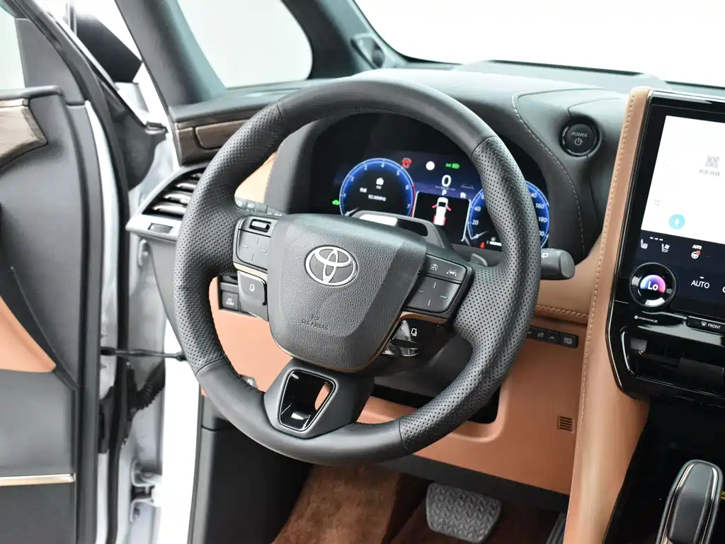 Toyota Alphard 2024 — фото 10