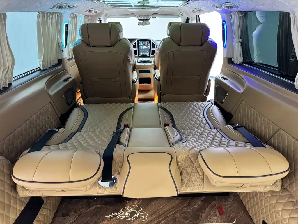 Mercedes-Benz Vito 2021 — фото 17