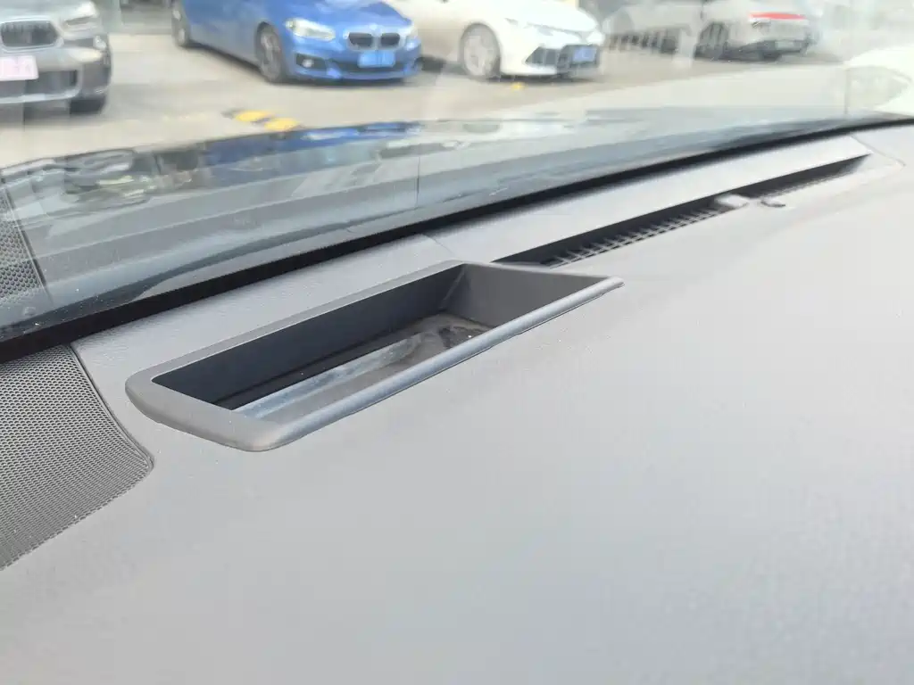 Toyota Camry 2021 — фото 11