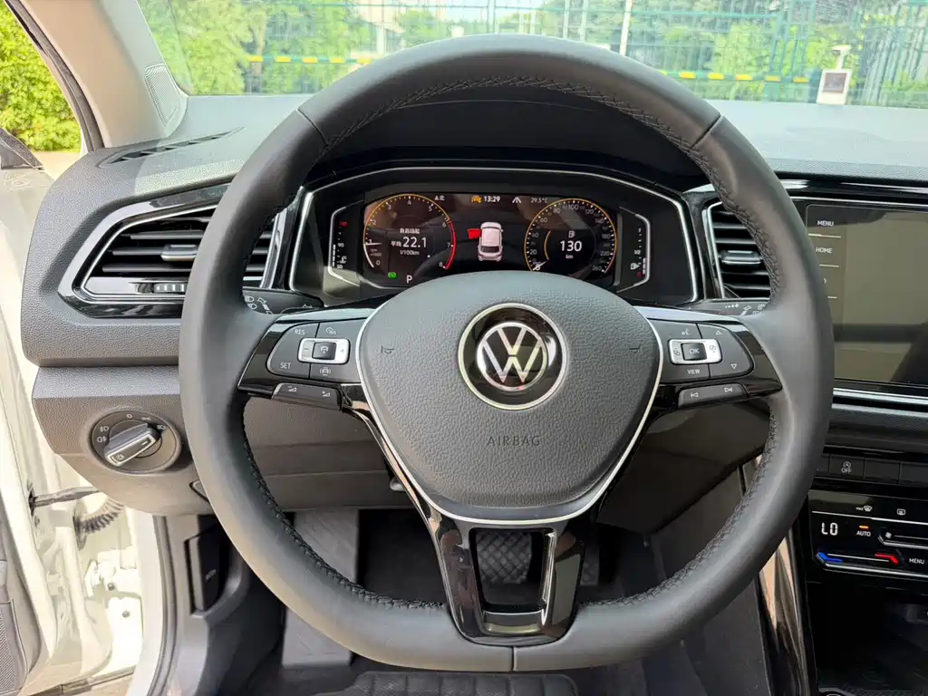 Volkswagen T-Roc 2022 — фото 19