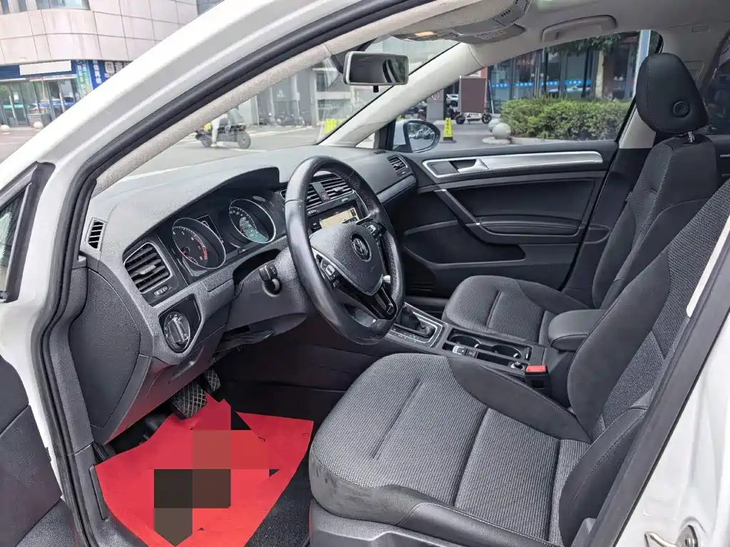 Volkswagen Golf 2020