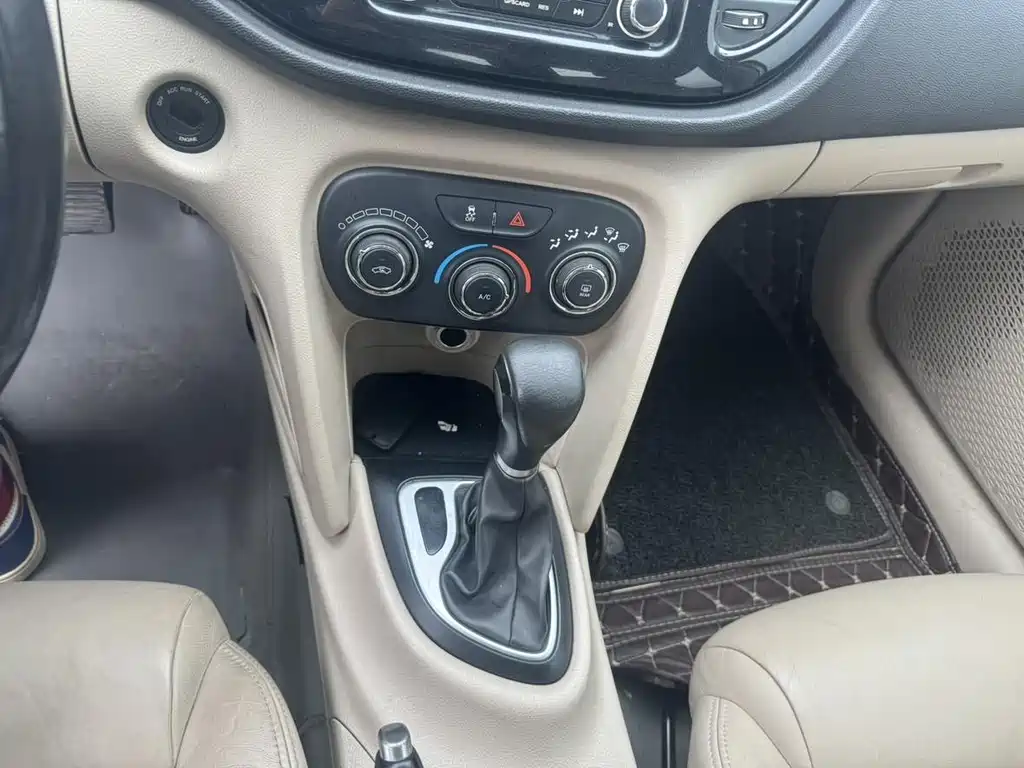 Fiat Viaggio 2013 — фото 10
