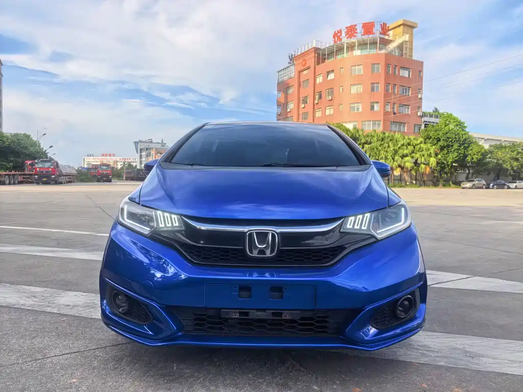 Honda Fit 2018 — фото 2